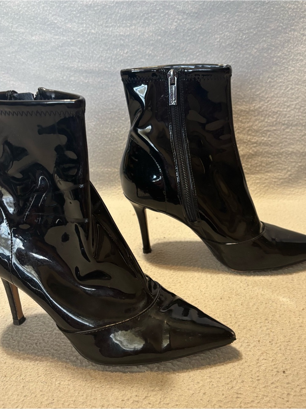 Jessica Simpson Women’s 5.5 Black Patent Pointed-Toe Ankle Boots with Side Zip